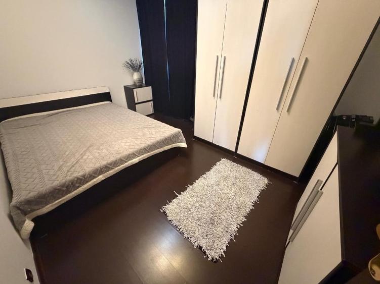 Apartament cu 3 camere decomandat în Aluniș