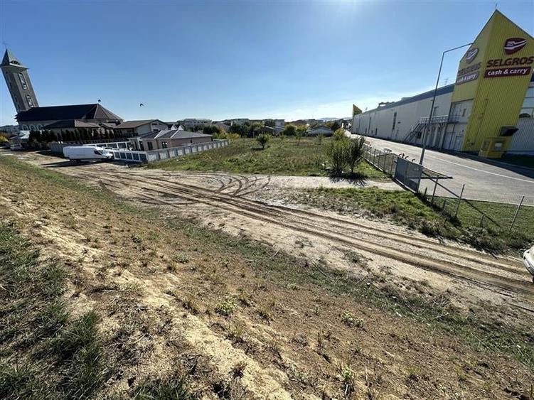 Teren Construcții intravilan de 669 mp, în Nord