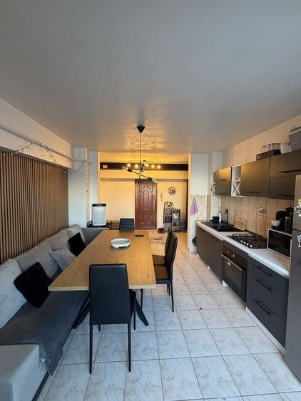 Apartament cu 2 camere decomandat în Buzaului
