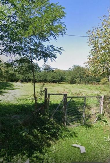 Teren de 2885 mp, în Valea