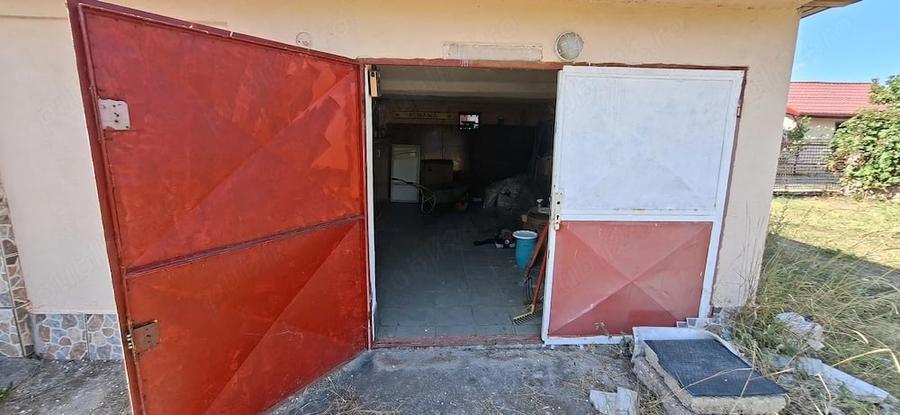 Casă cu Teren 10670 Mp în Chilia