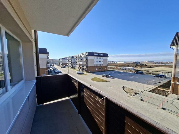 Apartament cu 2 camere decomandat în Sânpetru