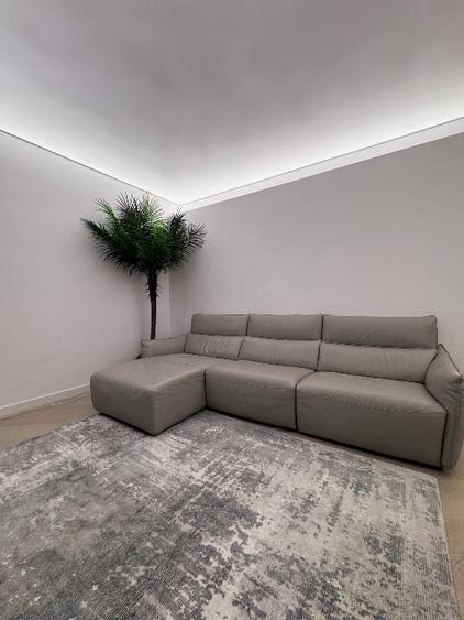 Apartament cu 3 camere semidecomandat, mobilat în Central