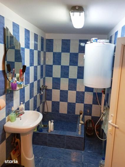 Casă cu 3 camere cu Teren 3000 Mp în Central