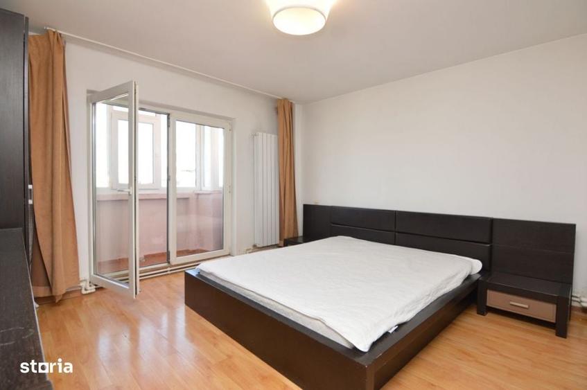 Apartament cu 3 camere decomandat în Cățelu