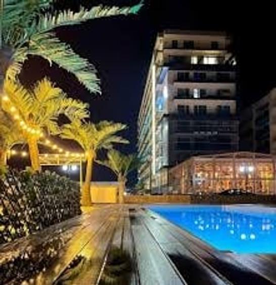 Apartament cu 2 camere decomandat, mobilat în Central