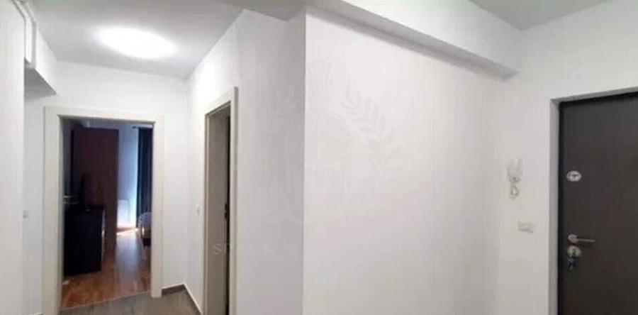 Apartament cu 3 camere decomandat, mobilat în Albert