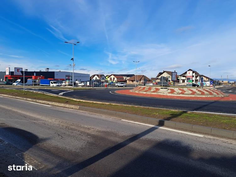 Teren de 3500 mp, în Movilei