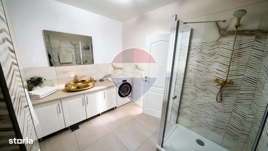 Apartament cu 3 camere semidecomandat în Central
