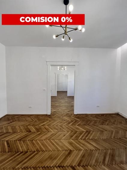 Apartament cu 3 camere semidecomandat în Neptun