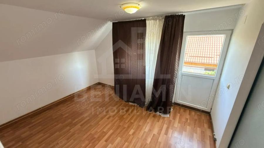 Casă cu 5 camere cu Teren 176 Mp în Central