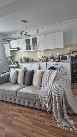 Apartament cu 2 camere decomandat în Splaiul Unirii