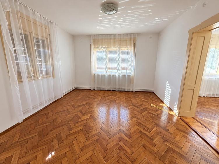 Casă individuală cu 3 camere cu Teren 200 Mp în Tolstoi