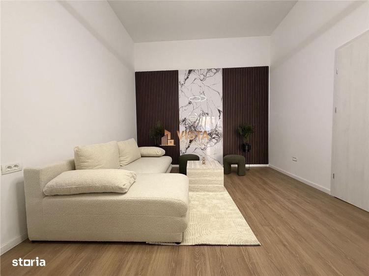 Apartament cu 3 camere decomandat în Tractorul