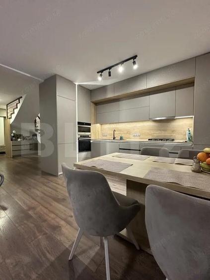 Apartament cu 4 camere decomandat în Unirii