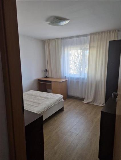 Apartament cu 3 camere decomandat, mobilat în Fabric