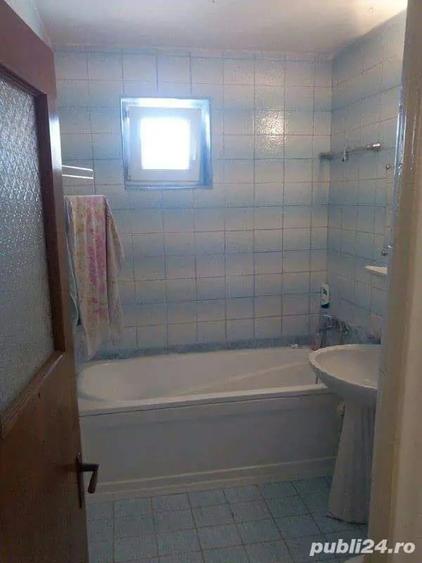 Apartament cu 3 camere semidecomandat în Aviației