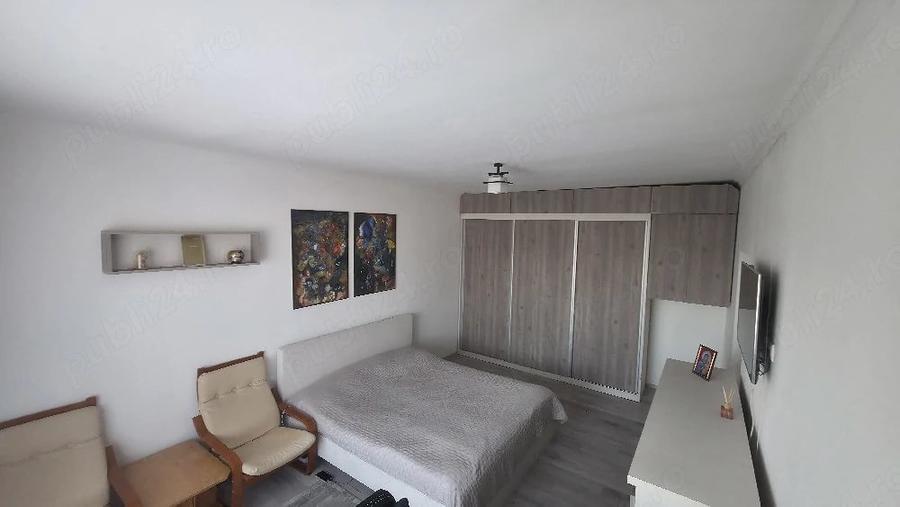 Garsonieră decomandată în Central