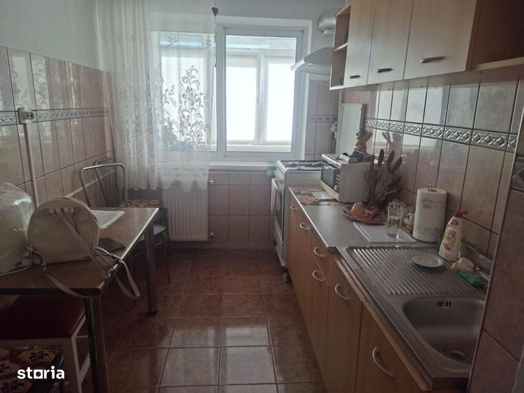 Apartament cu 3 camere decomandat în Vest