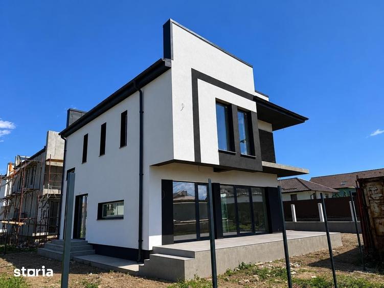 Casă cu 5 camere cu Teren 470 Mp în Central