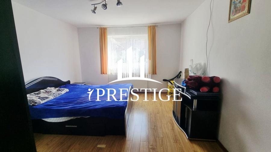 Casă individuală cu 4 camere cu Canalizare în Poplaca