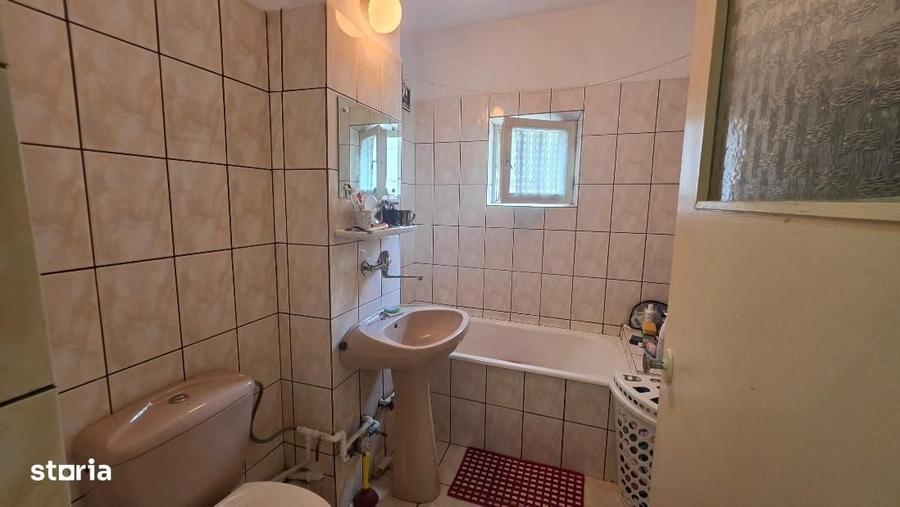 Apartament cu 4 camere în Cetate