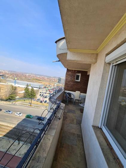 Apartament cu 3 camere decomandat în Lotus