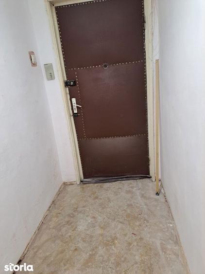 Apartament cu 3 camere decomandat în Decebal
