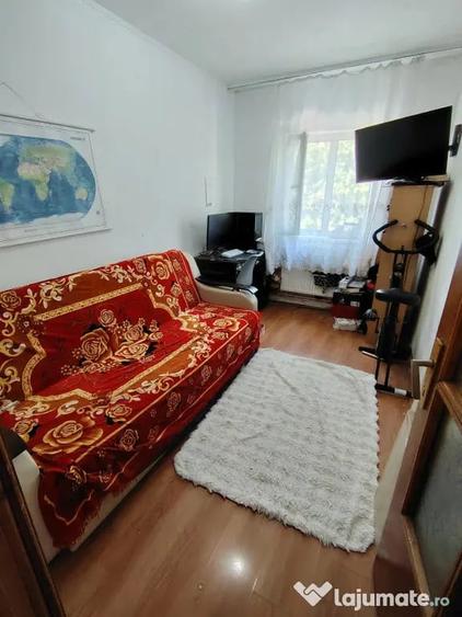 Apartament 3 camere decomandat, zona Calarasilor, etaj 2. - 6