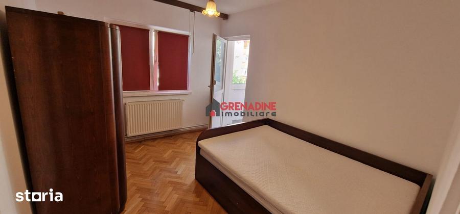 Apartament cu 4 camere decomandat în Astra