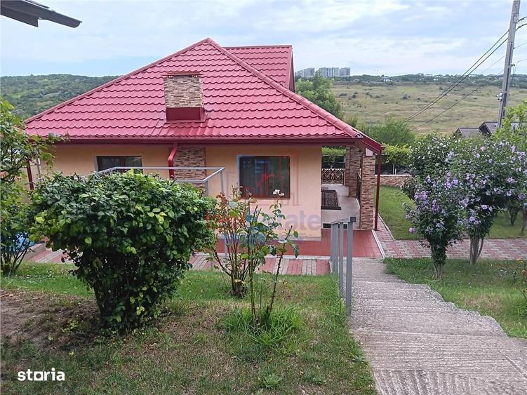 Casă cu 4 camere în Rediu