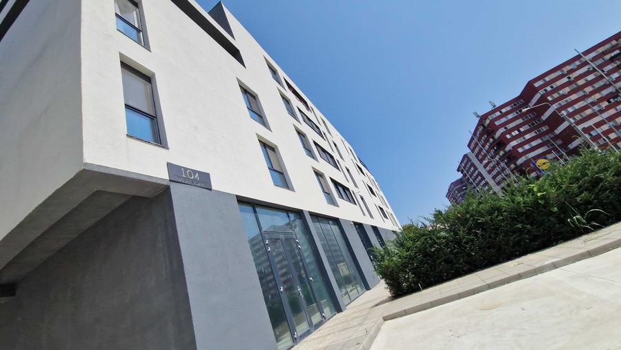 Apartament cu 3 camere decomandat în 23 August