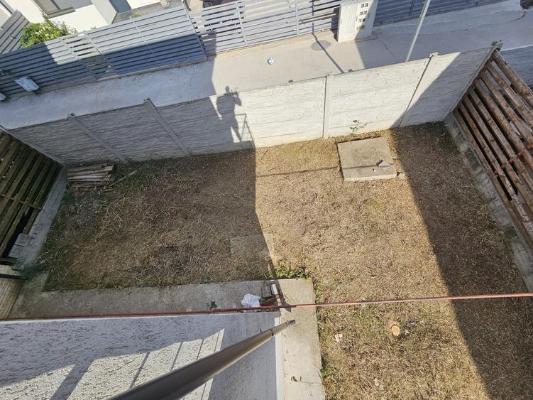 Duplex cu 5 camere cu Canalizare în Chiajna