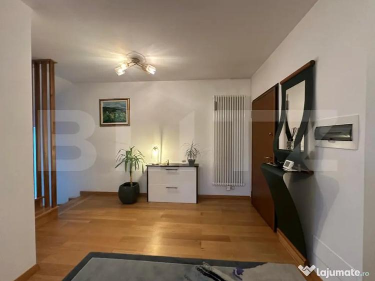 Casă cu 7 camere cu Teren 163 Mp în Lucian Blaga