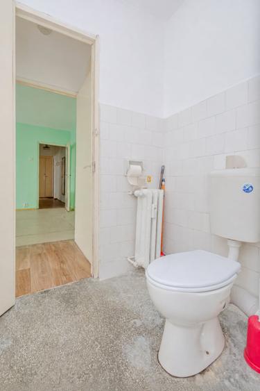 Apartament cu 3 camere semidecomandat, mobilat în Tomis III