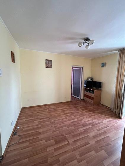 Apartament cu 2 camere semidecomandat în Brâncoveanu