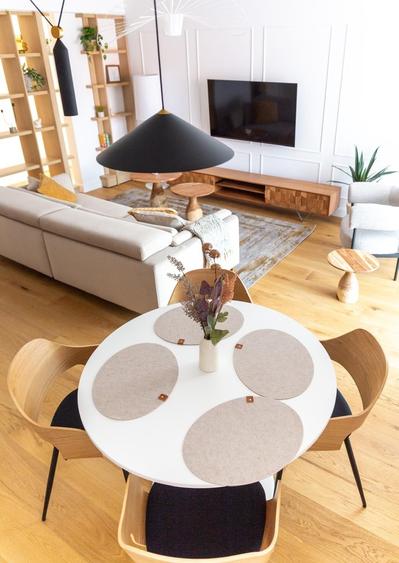 Apartament cu 3 camere decomandat în Băneasa