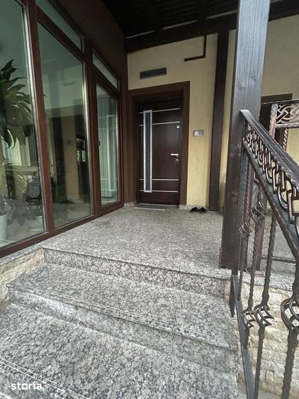 Casă cu 6 camere cu Teren 469 Mp în Băneasa