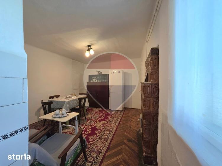 Casă cu 3 camere cu Teren 1400 Mp în Adămuș