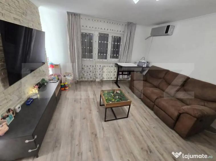 Apartament cu 2 camere, 50 mp, etaj intermediar, renovat, z - 7