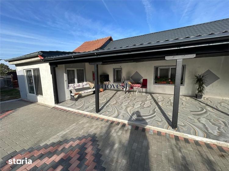 Casă cu 4 camere cu Teren 2700 Mp în Doba