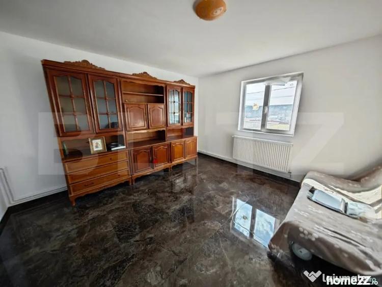 Casă cu 4 camere cu Teren 500 Mp în Central