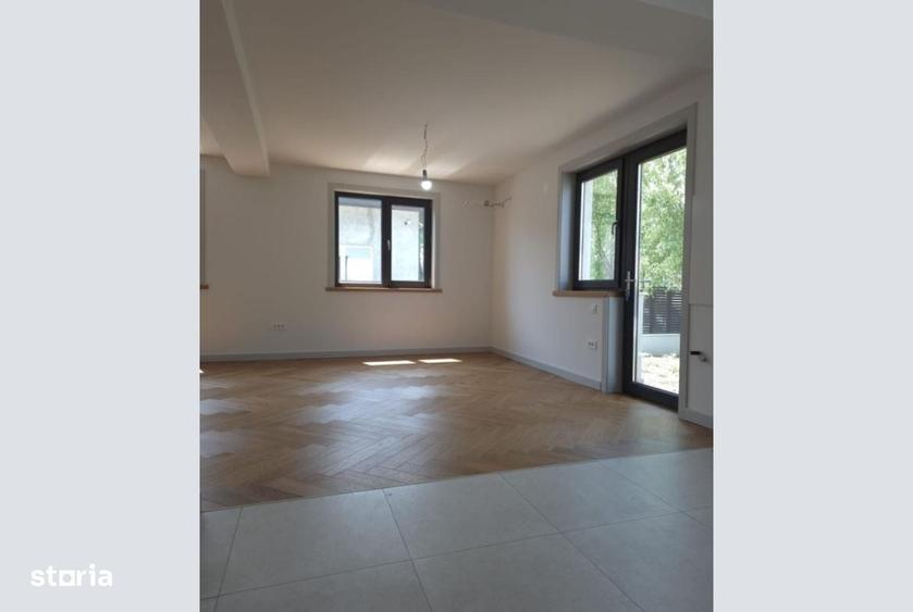 Casă cu 3 camere în Central