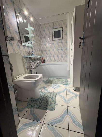 Apartament cu 3 camere decomandat în Lotus