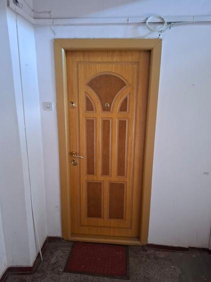 Apartament cu 3 camere decomandat, mobilat în Mihai Viteazul
