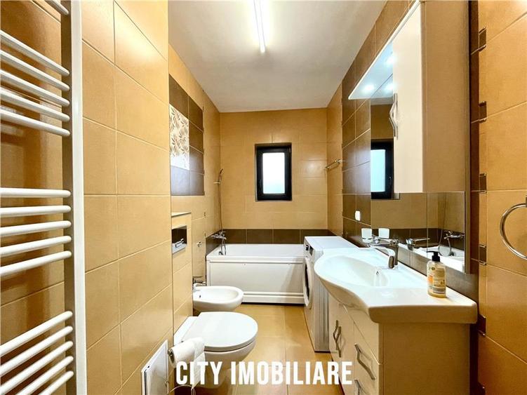 Apartament cu 3 camere semidecomandat, mobilat în Bună Ziua