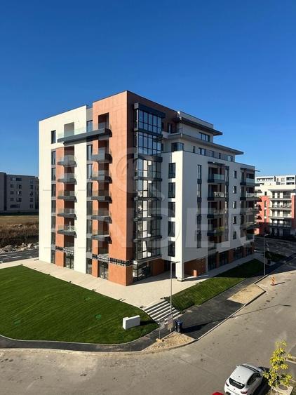 Apartament cu 3 camere semidecomandat în Andrei Mureșanu