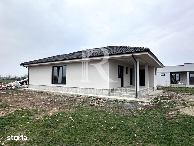 Casă cu 4 camere cu Teren 500 Mp în Sântandrei