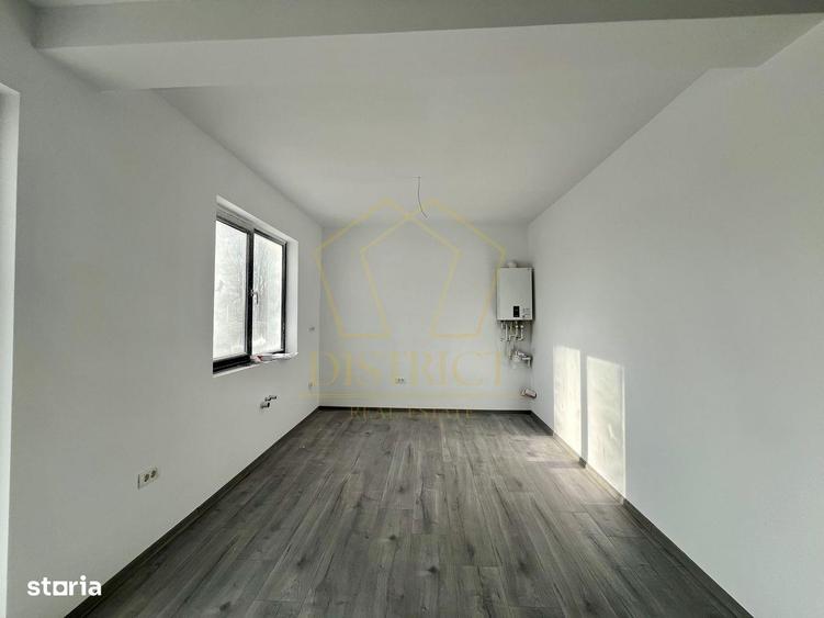 Casă cu 4 camere cu Teren 341 Mp în Crișan