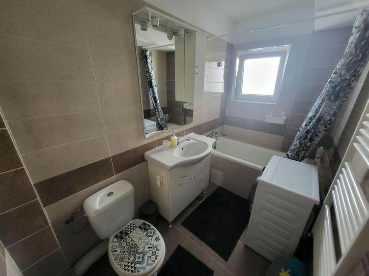 Apartament cu 2 camere decomandat în Florești